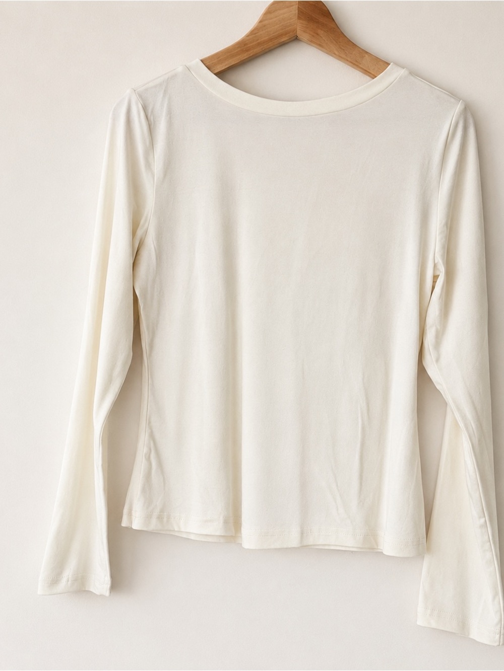 Essential Women's Long Sleeve Crewneck Top in Cream